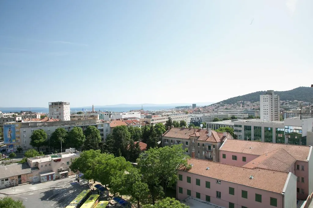 Panoramic City Apartment